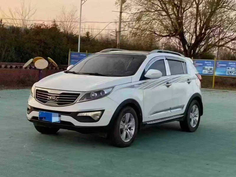 青島14年起亞智跑3