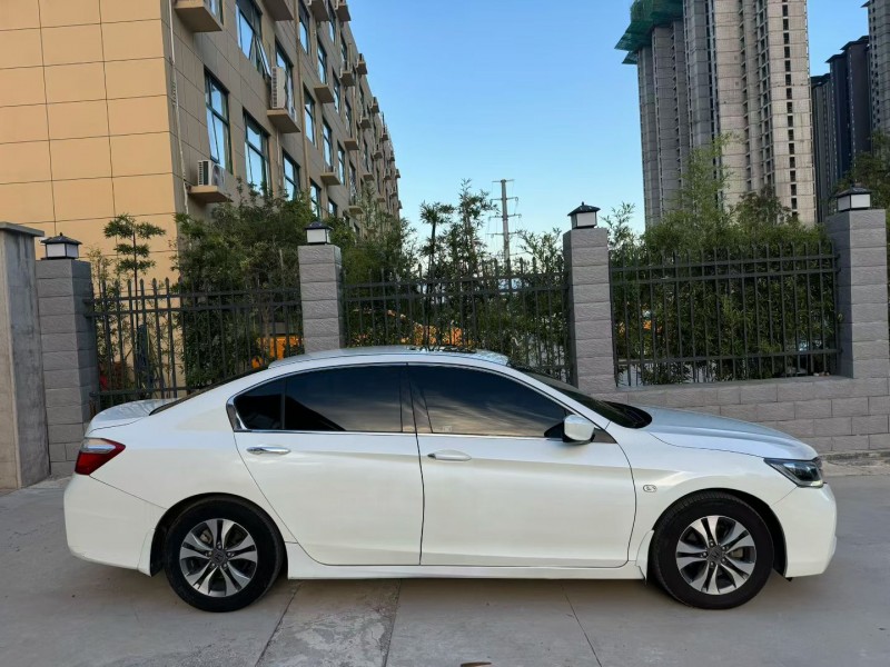 平顶山16年本田雅阁2