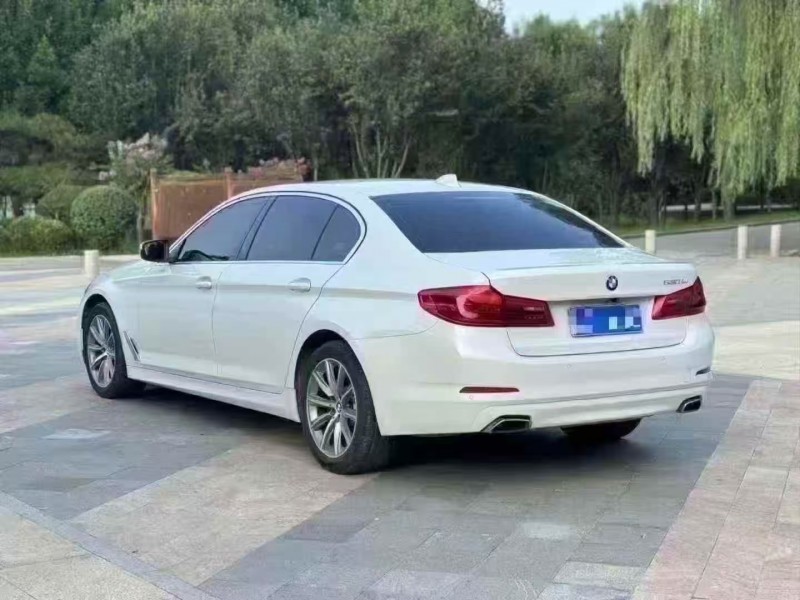 菏泽17年宝马5系8