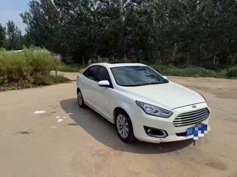 菏泽17年福特福睿斯3