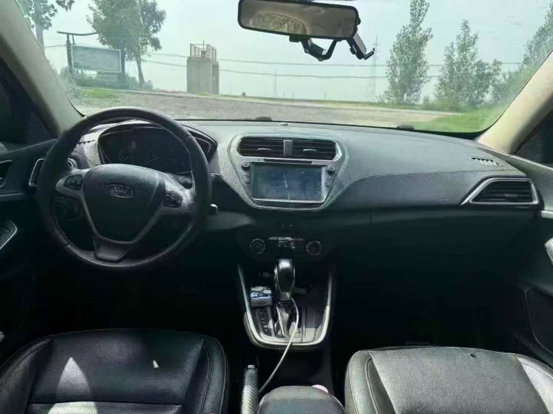 菏泽17年福特福睿斯4