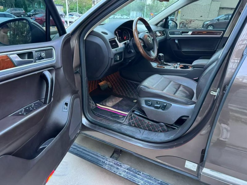 平顶山12年大众途锐5