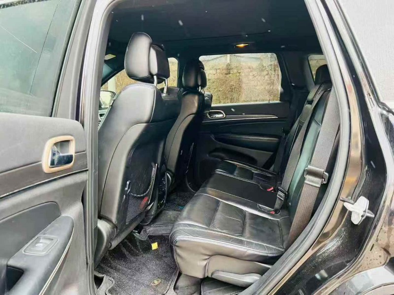 潍坊16年Jeep大切诺基4