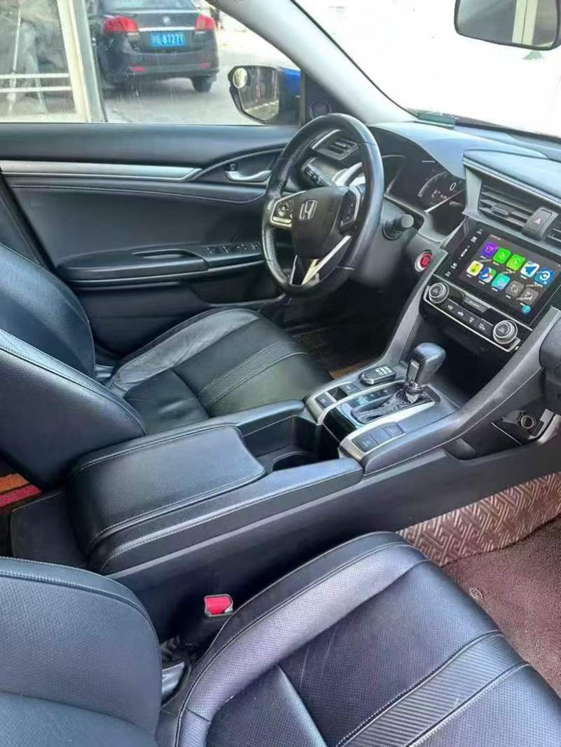 桂林18年本田思域4