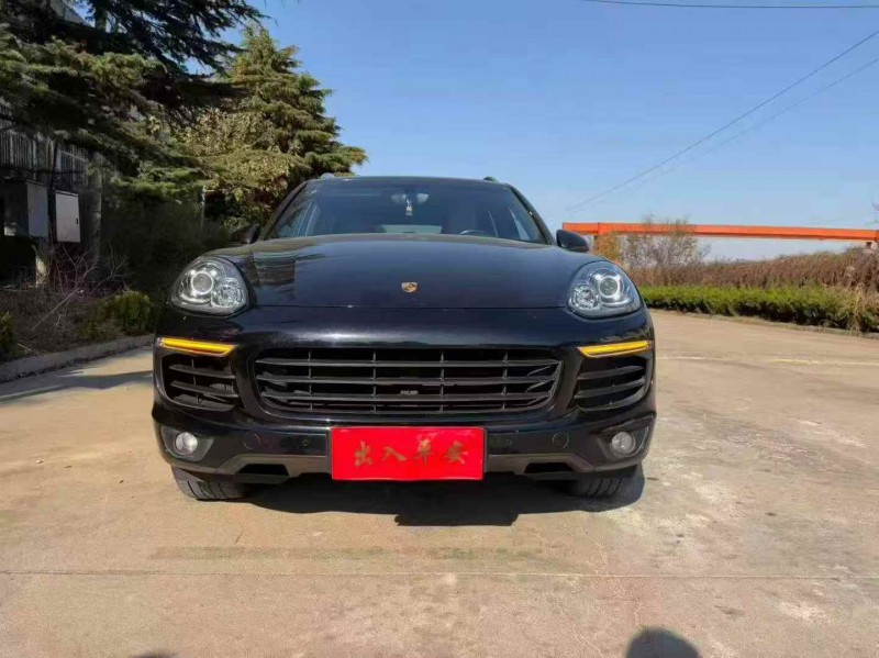 濰坊16年保時捷卡宴1