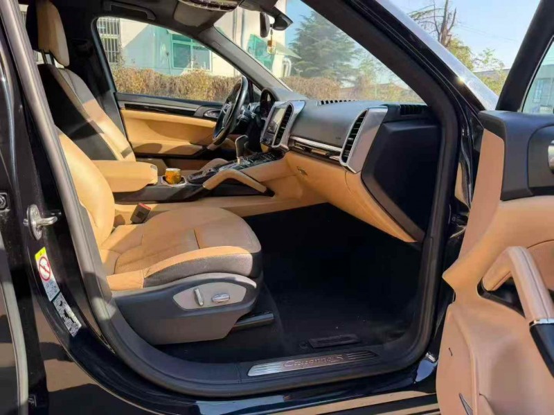 濰坊16年保時捷卡宴5