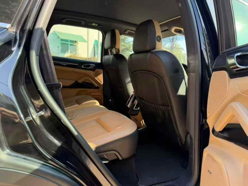 濰坊16年保時捷卡宴6