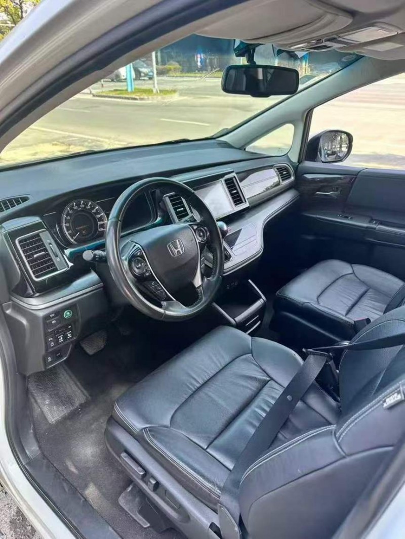 桂林17年本田艾力绅4