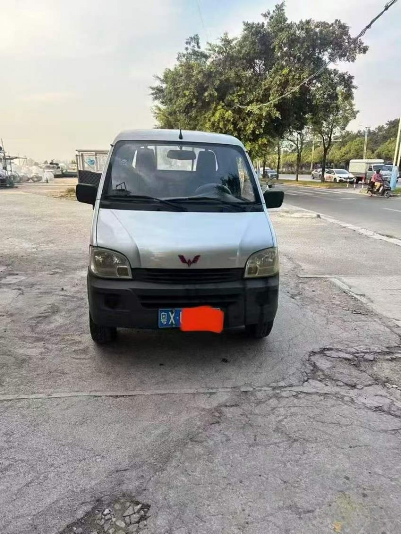 桂林17年五菱汽车荣光1