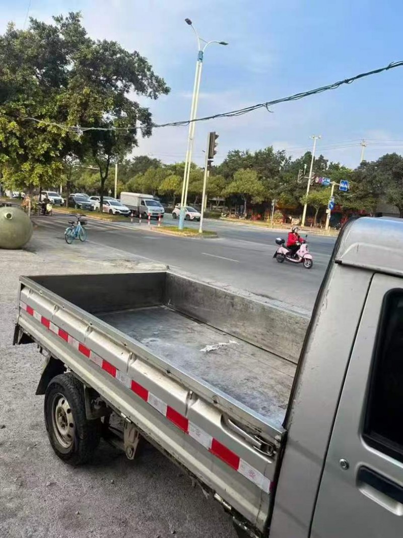 桂林17年五菱汽车荣光7