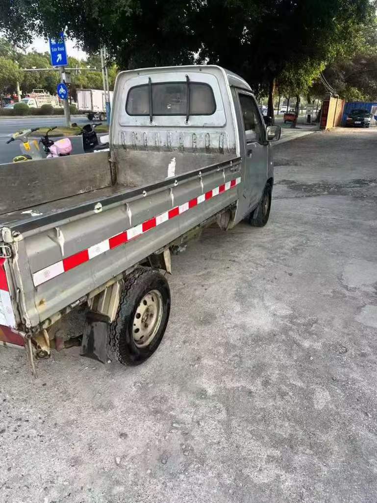 桂林17年五菱汽车荣光8