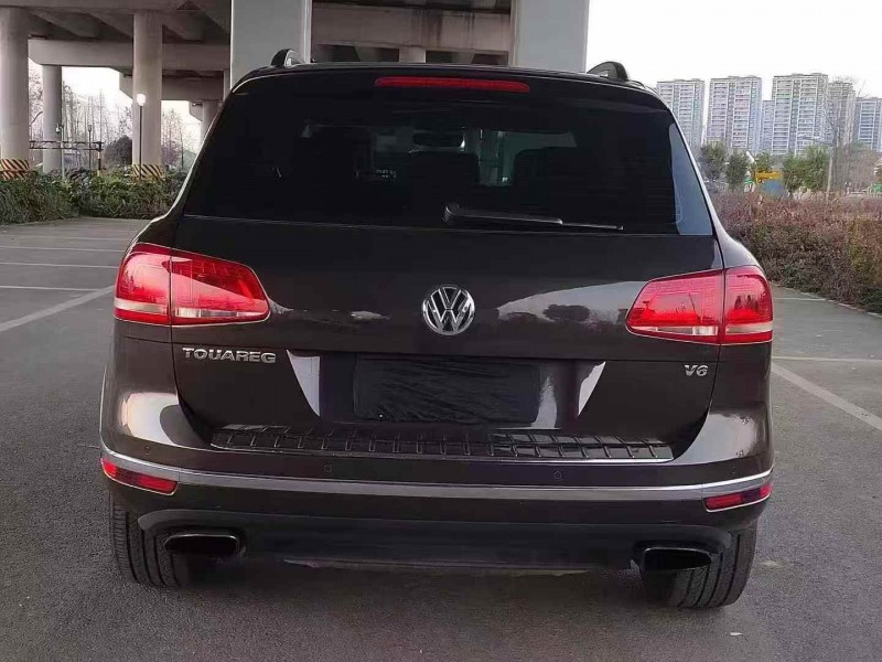 湖州17年大众途锐9