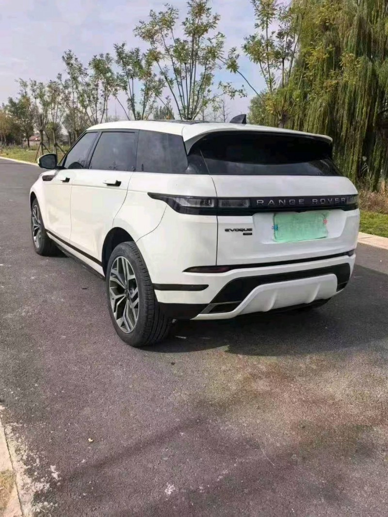 淄博22年路虎极光3