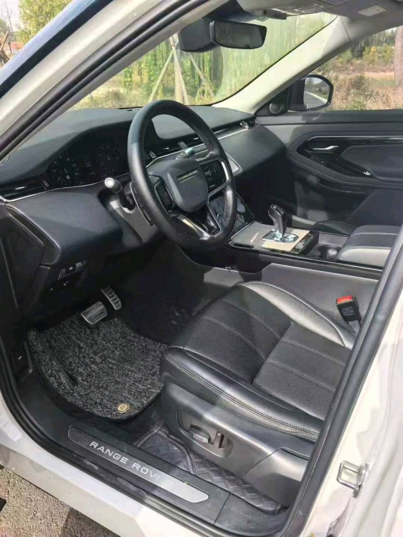 淄博22年路虎极光6