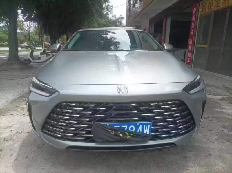 桂林24年别克君威1