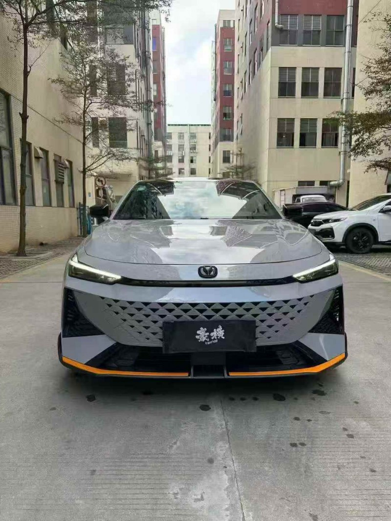 珠海25年长安汽车UNI1