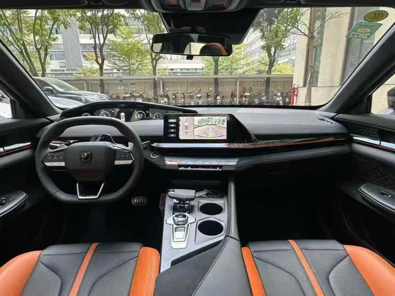 珠海25年长安汽车UNI6