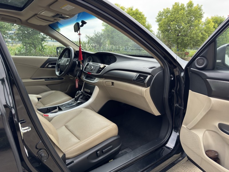 盐城14年本田雅阁8