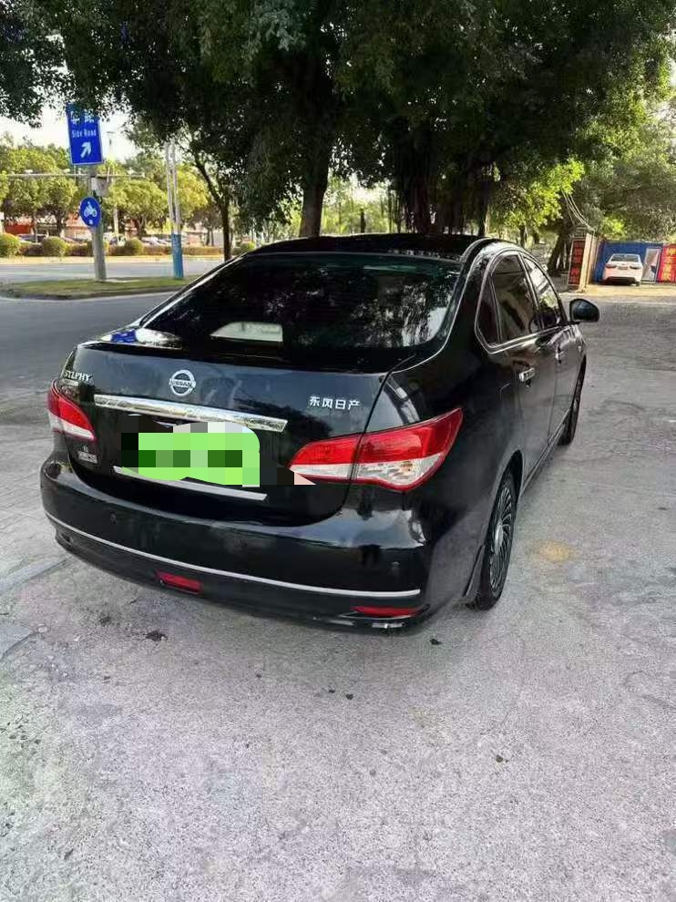 桂林17年日产轩逸7