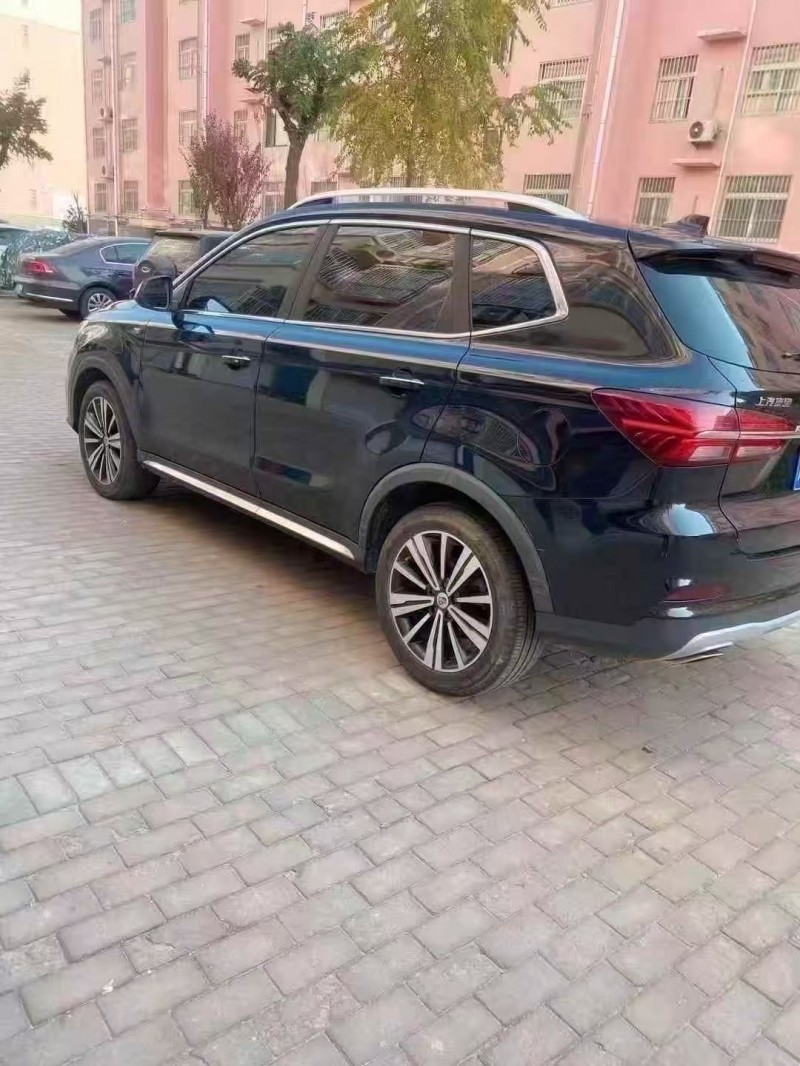 济宁21年荣威RX57