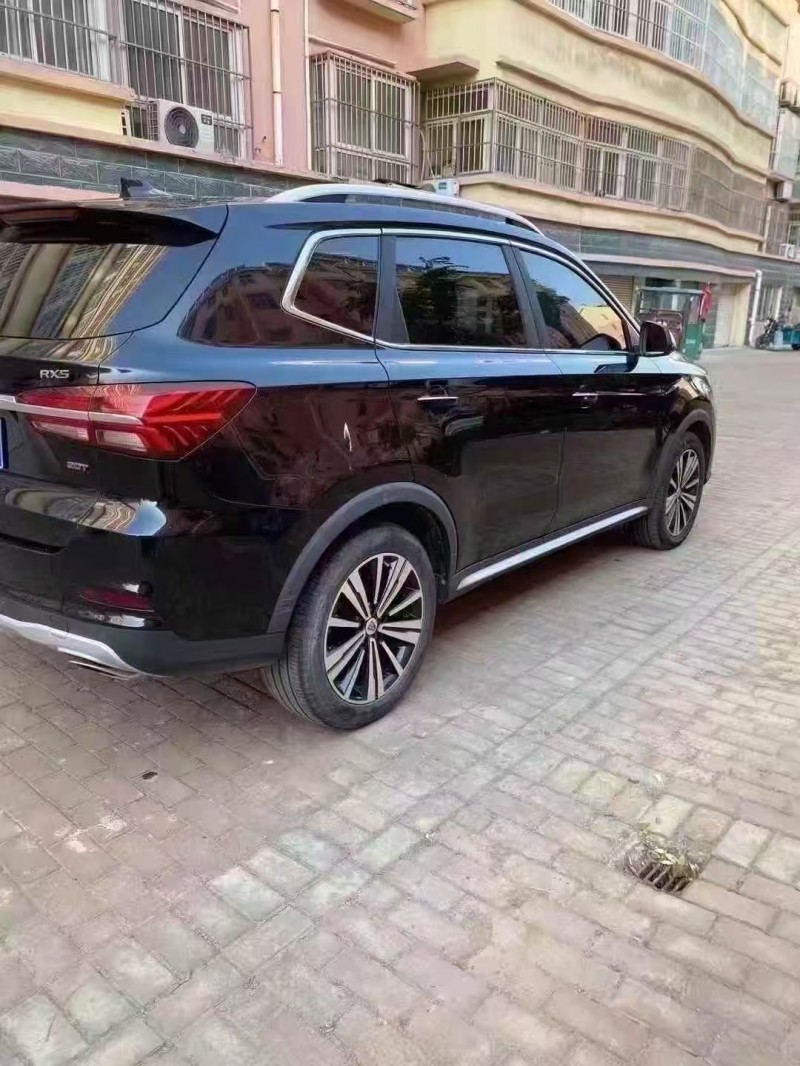 济宁21年荣威RX58