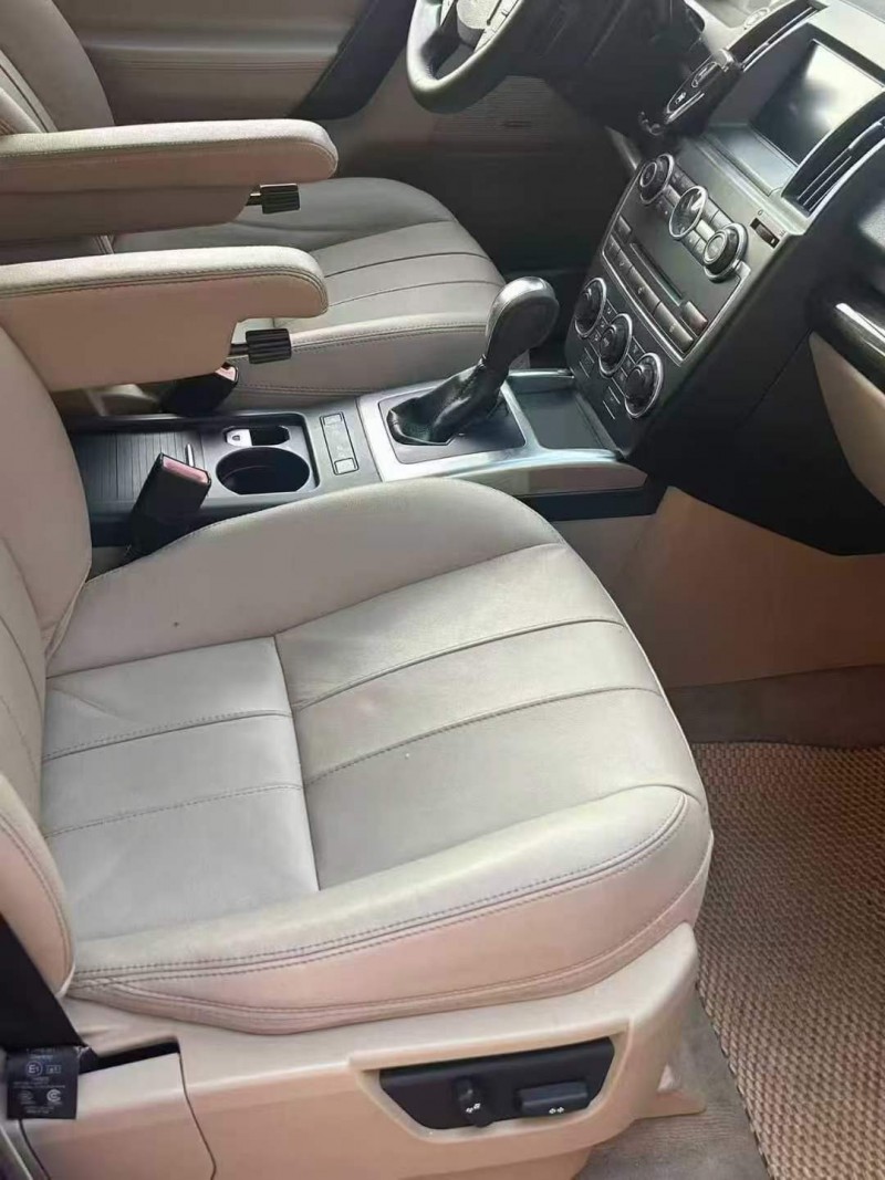 桂林14年路虎神行者5