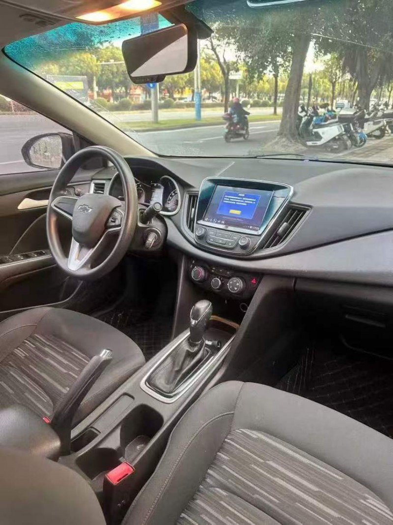 桂林20年雪佛兰科鲁泽5