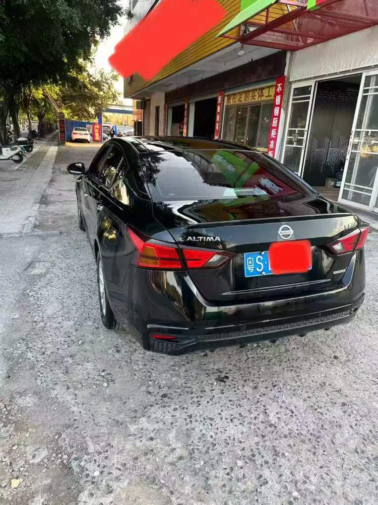 桂林19年日产天籁8