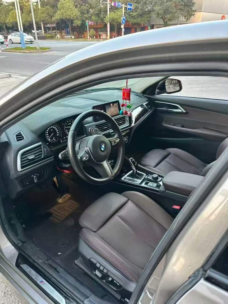桂林20年宝马1系5