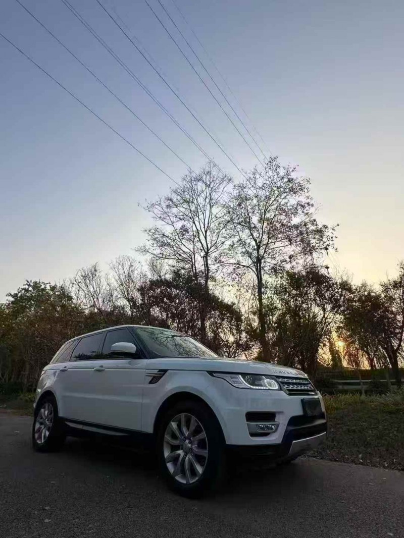 济宁17年路虎揽胜运动2