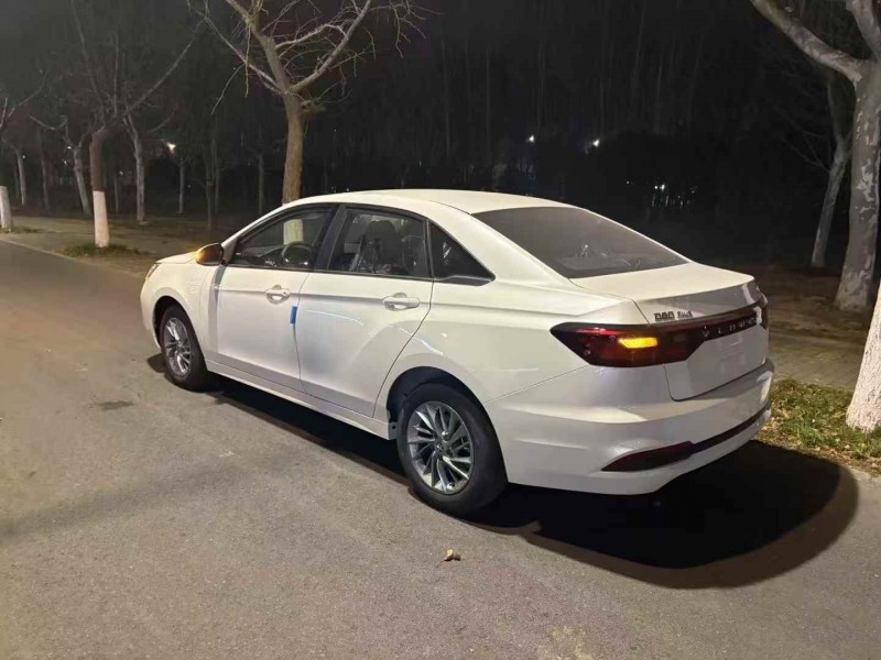 济宁26年启辰D607