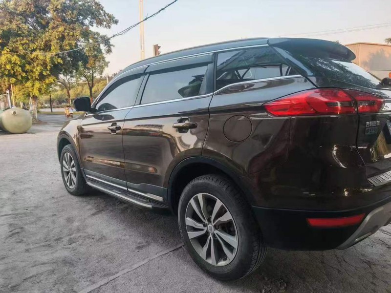 桂林18年吉利博越7