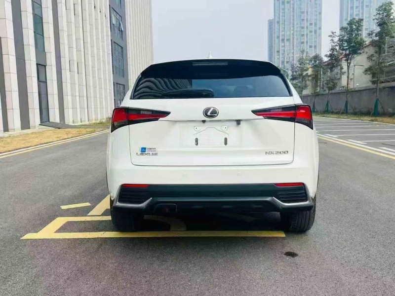 东营19年雷克萨斯NX7