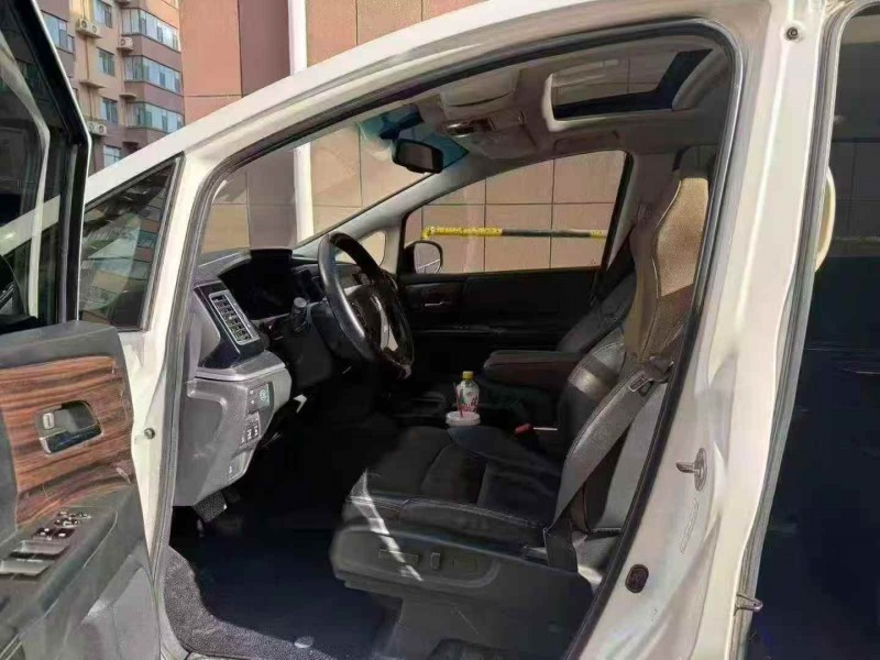 潍坊18年本田艾力绅5