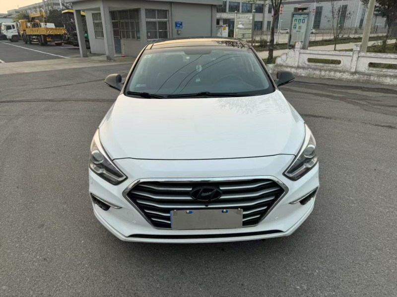 盐城19年现代名图1