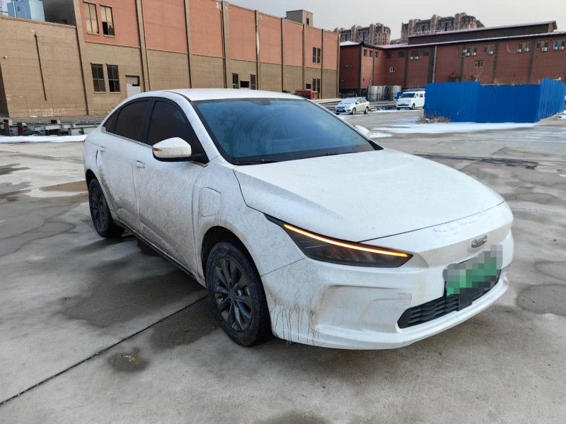 青岛23年吉利几何2