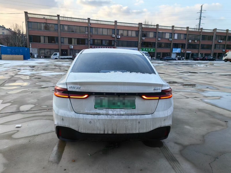 青岛23年吉利几何4