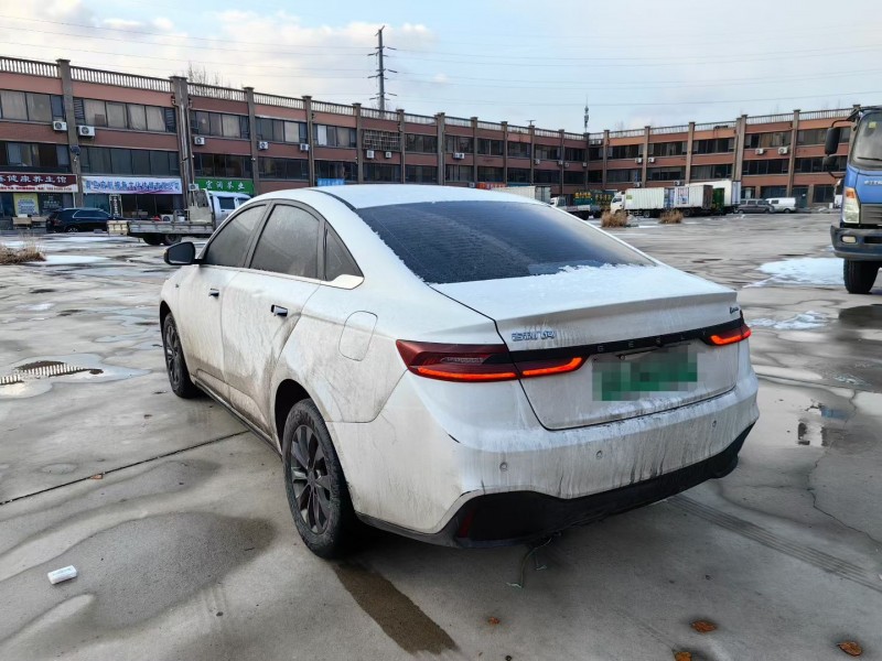 青岛23年吉利几何5