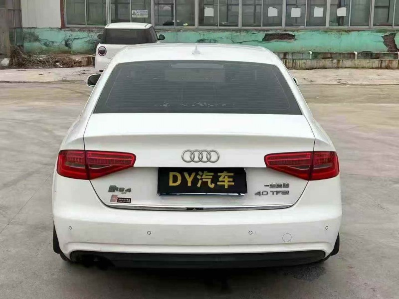 济宁16年奥迪A4L9