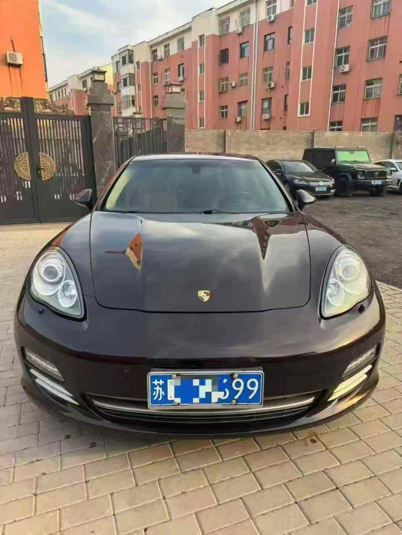 秦皇岛13年保时捷帕拉梅拉1
