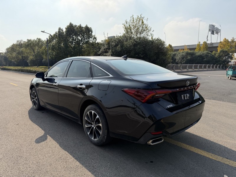 淮安22年丰田亚洲龙7