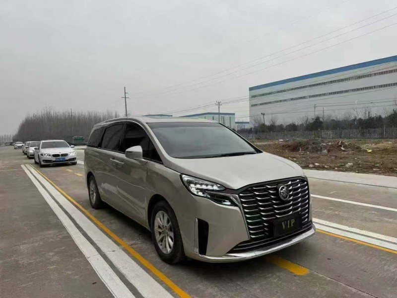 菏泽20年别克GL82