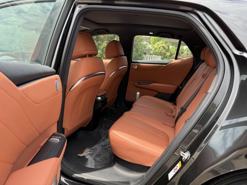 常州25年长安汽车启源4