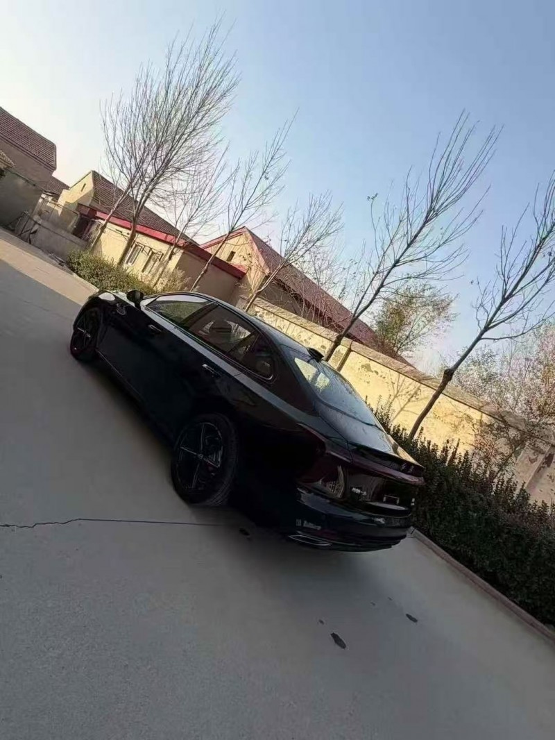 拉萨24年红旗H58