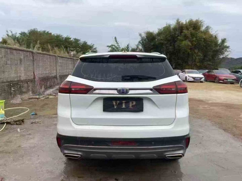 韶关20年吉利博越9