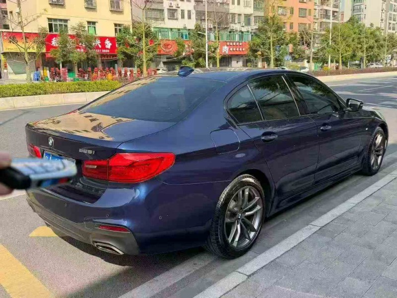 珠海18年宝马5系8