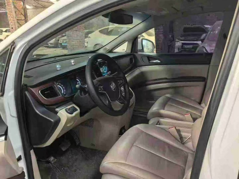 西安19年别克GL84