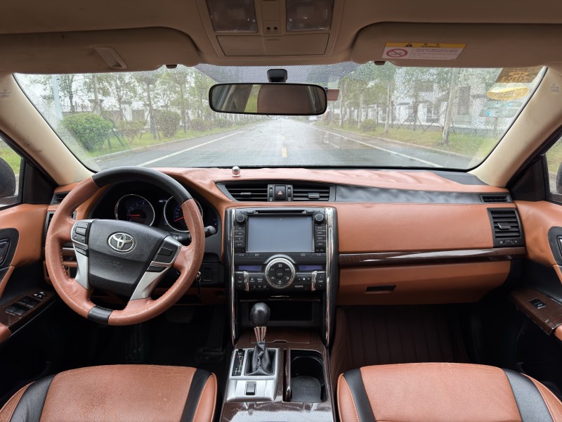 盐城14年丰田锐志9