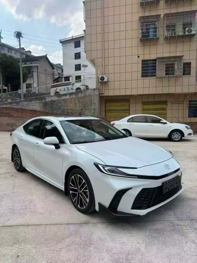 娄底25年丰田凯美瑞2