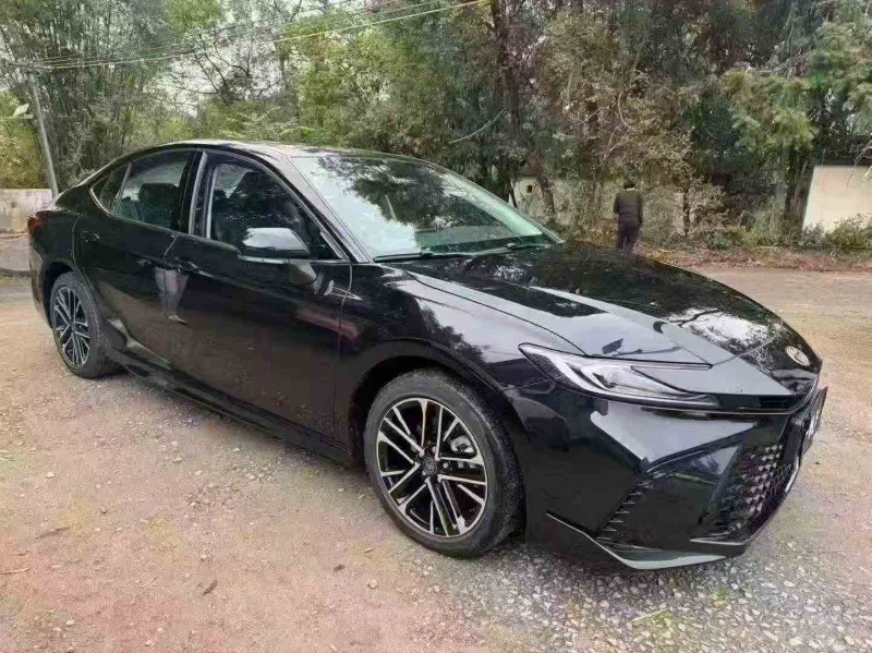 佛山25年丰田凯美瑞2